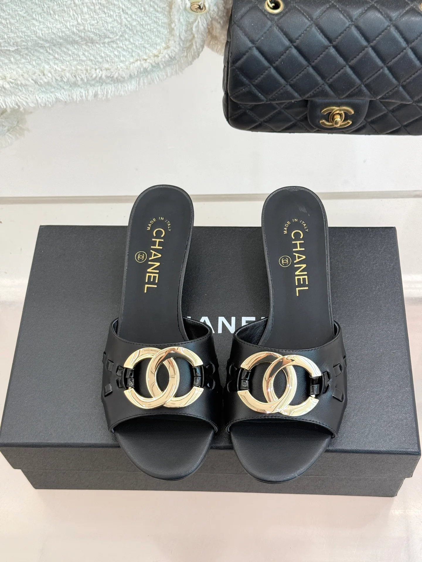 Women's Flip-Flops CHANEL 16932249