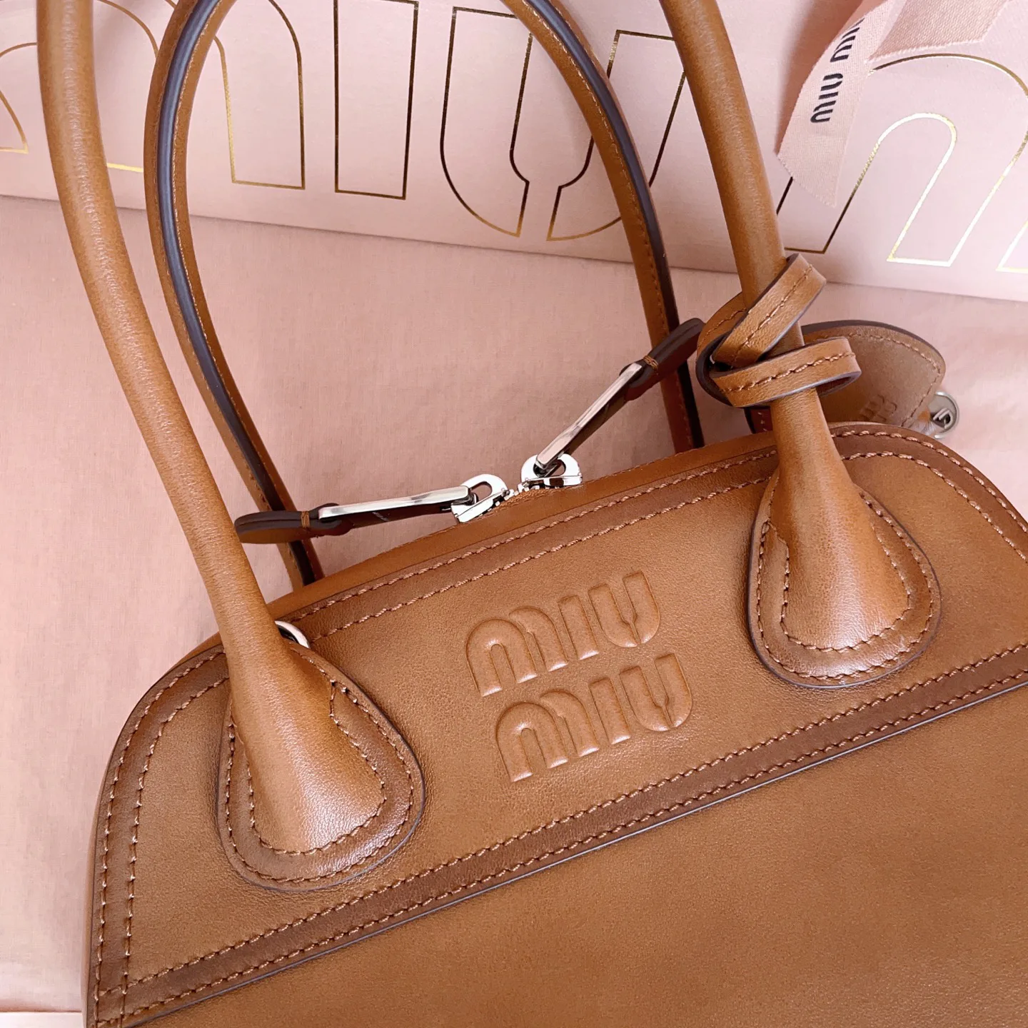 Классические Сумки Женские Miu Miu 18602461
