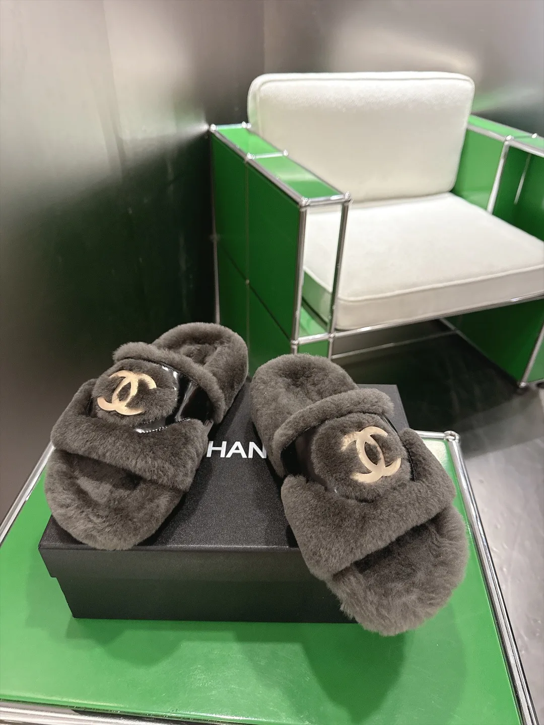 Women's Slippers CHANEL 17926704