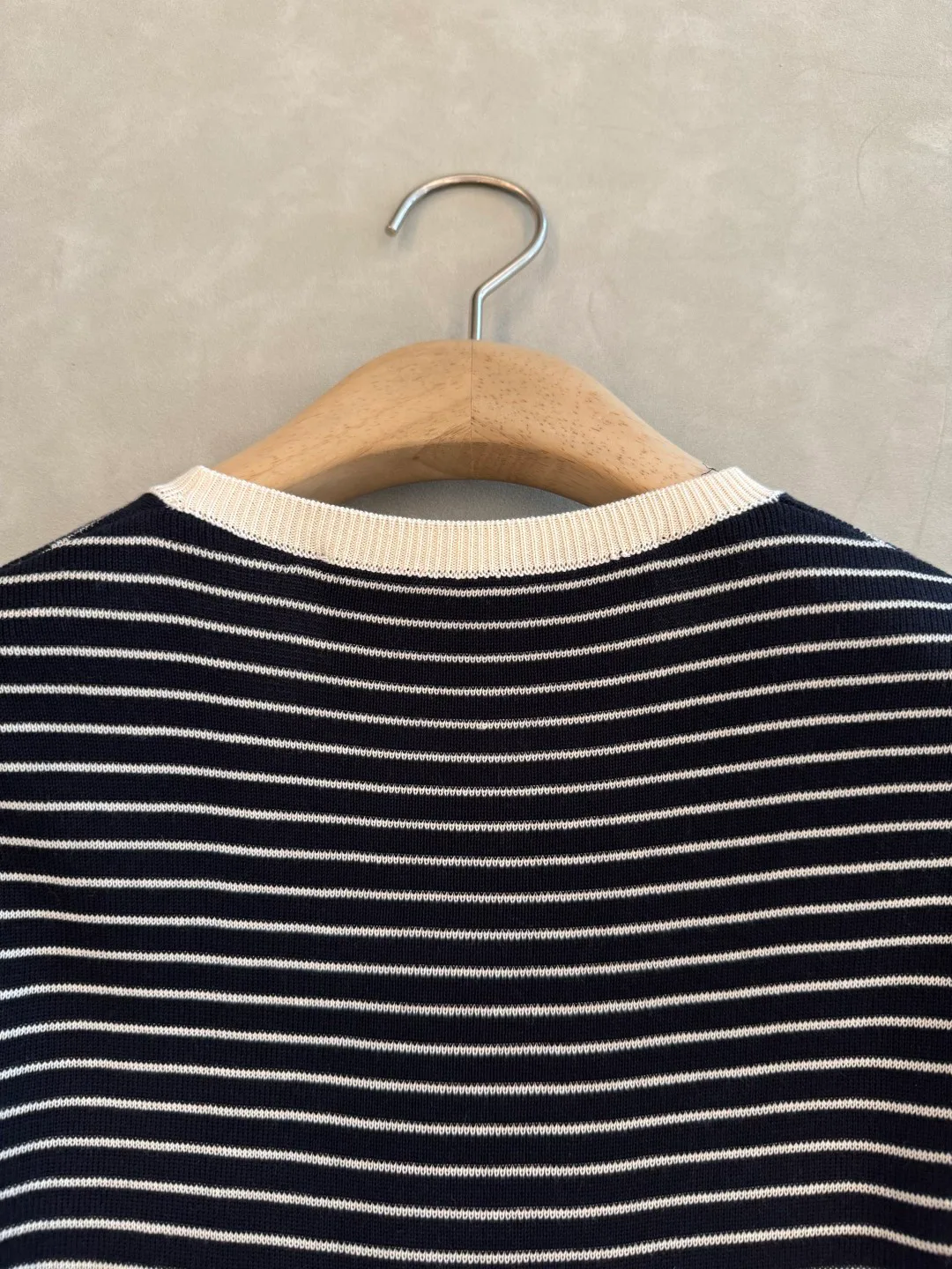 Women's T-Shirts VALENTINO 17463257