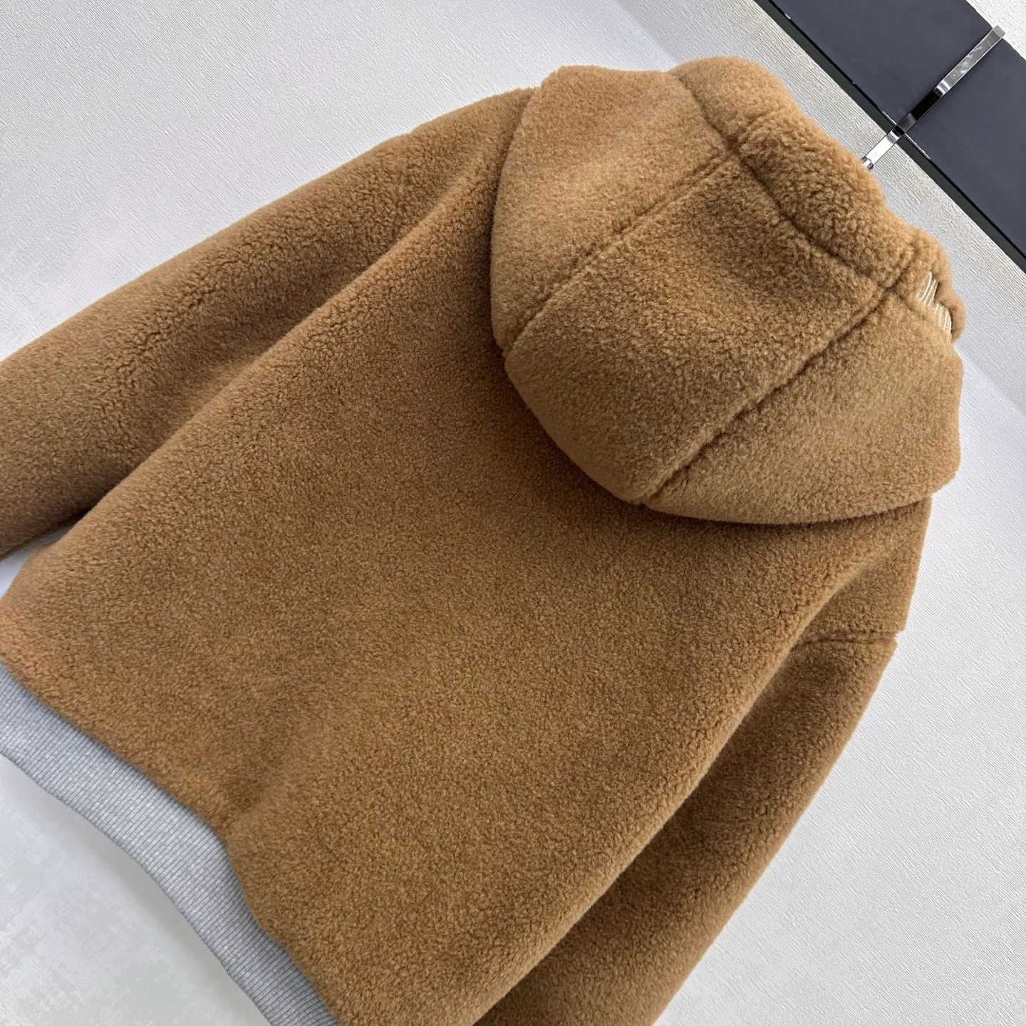 Women's Jackets And Down Jackets LOUIS VUITTON 18279118