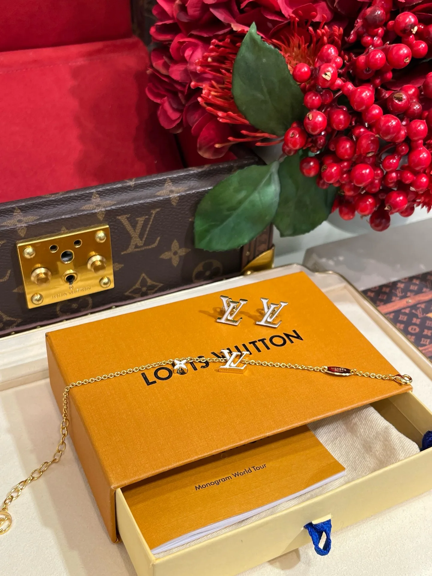 Jewelry LOUIS VUITTON 17819351