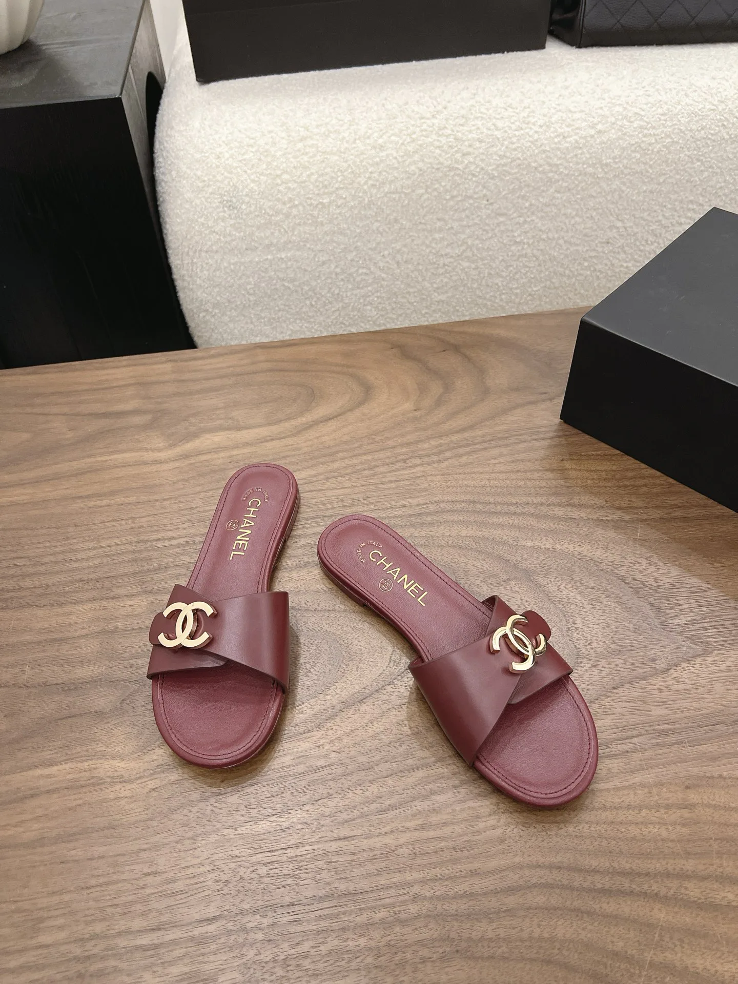 Women's Flip-Flops CHANEL 17710033