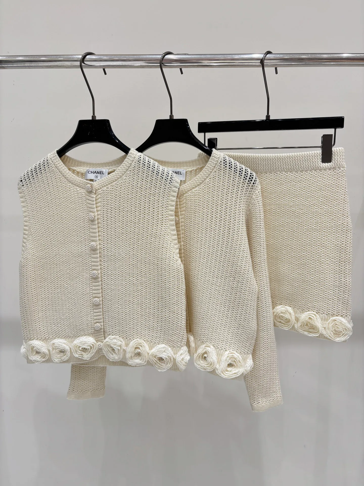 Women's Jumpers And Sweaters CHANEL 18032152