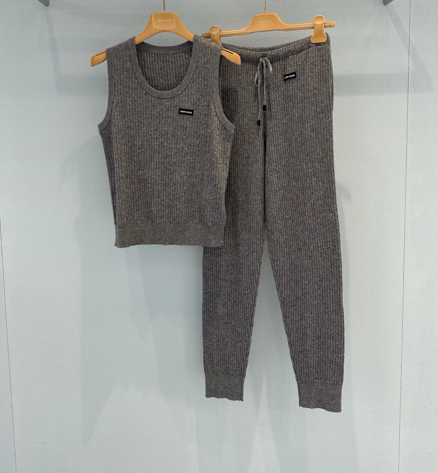 Women's Trousers MIU MIU 18088382