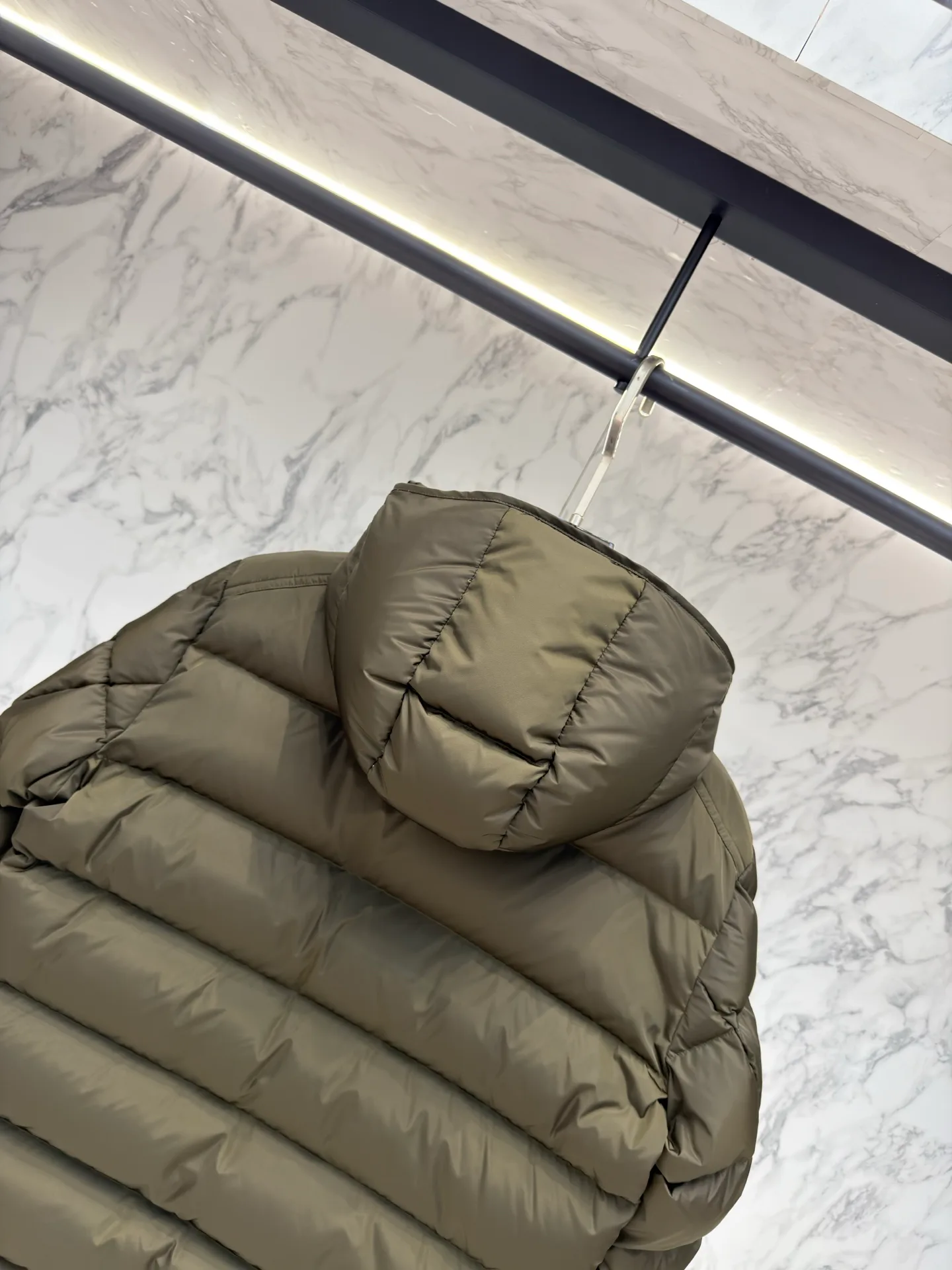 Куртки И Пуховики Мужские Moncler 18681352