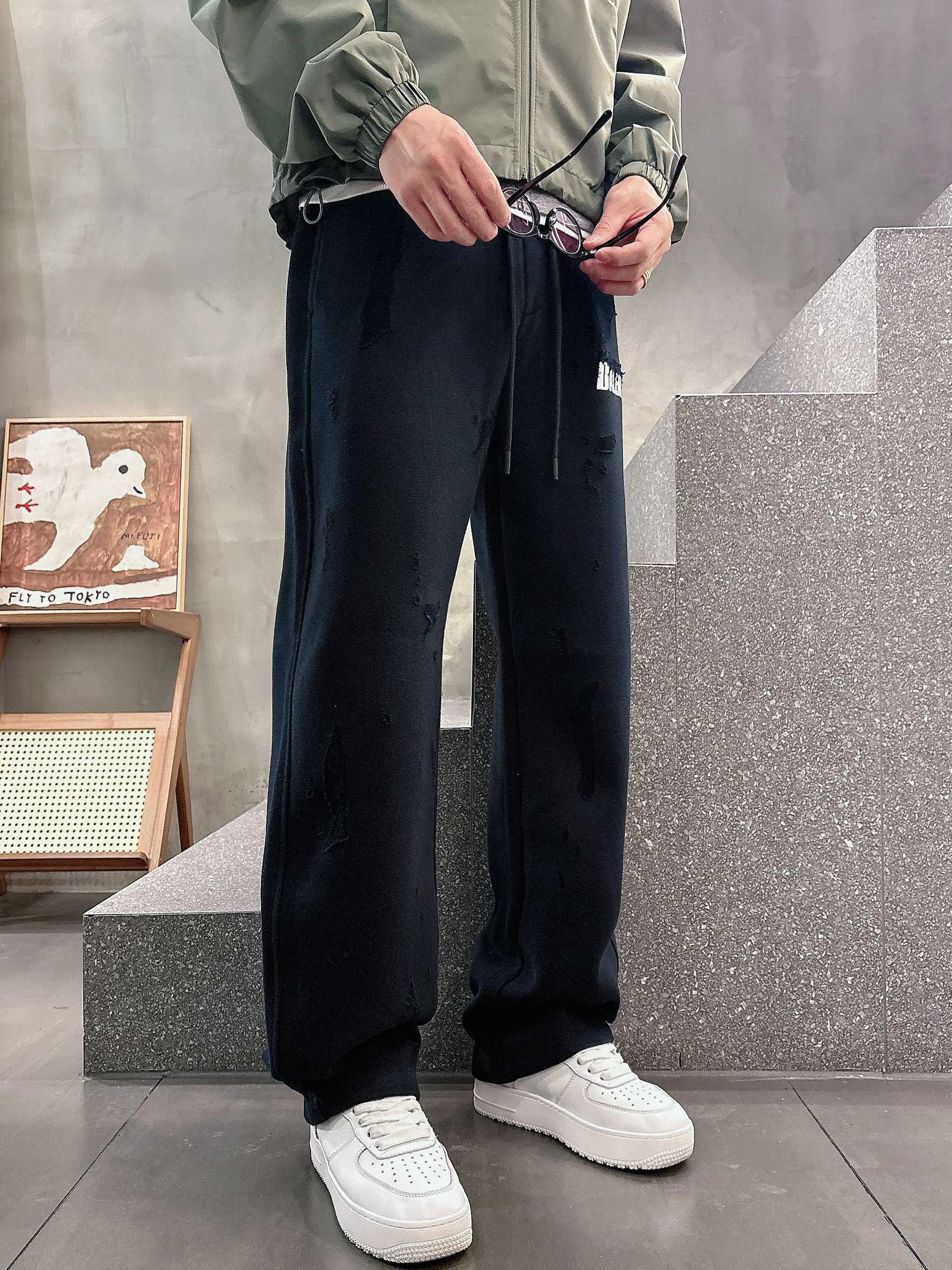 Men's Trousers BALENCIAGA 18368710