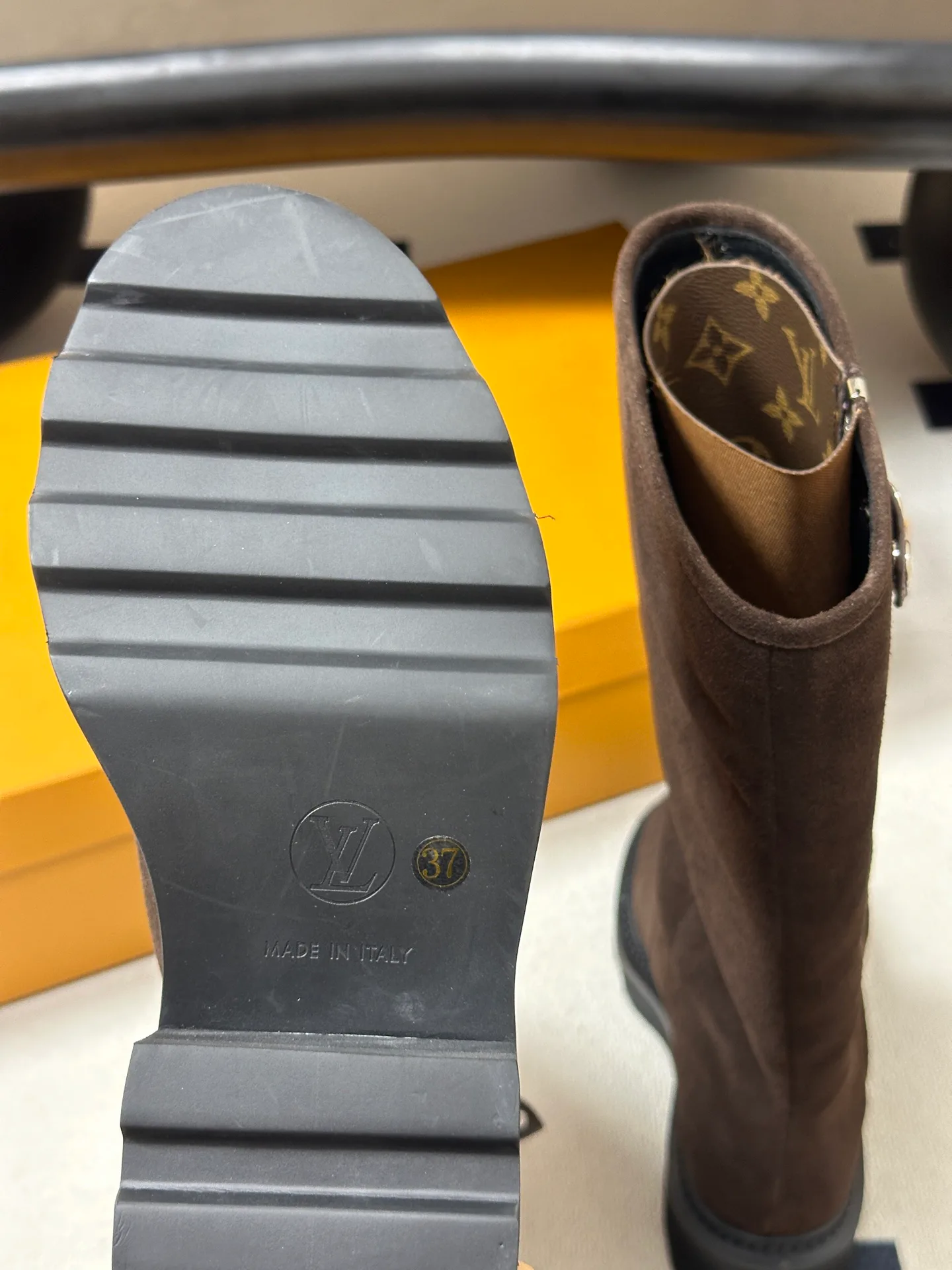 Women's Boots LOUIS VUITTON 18388115
