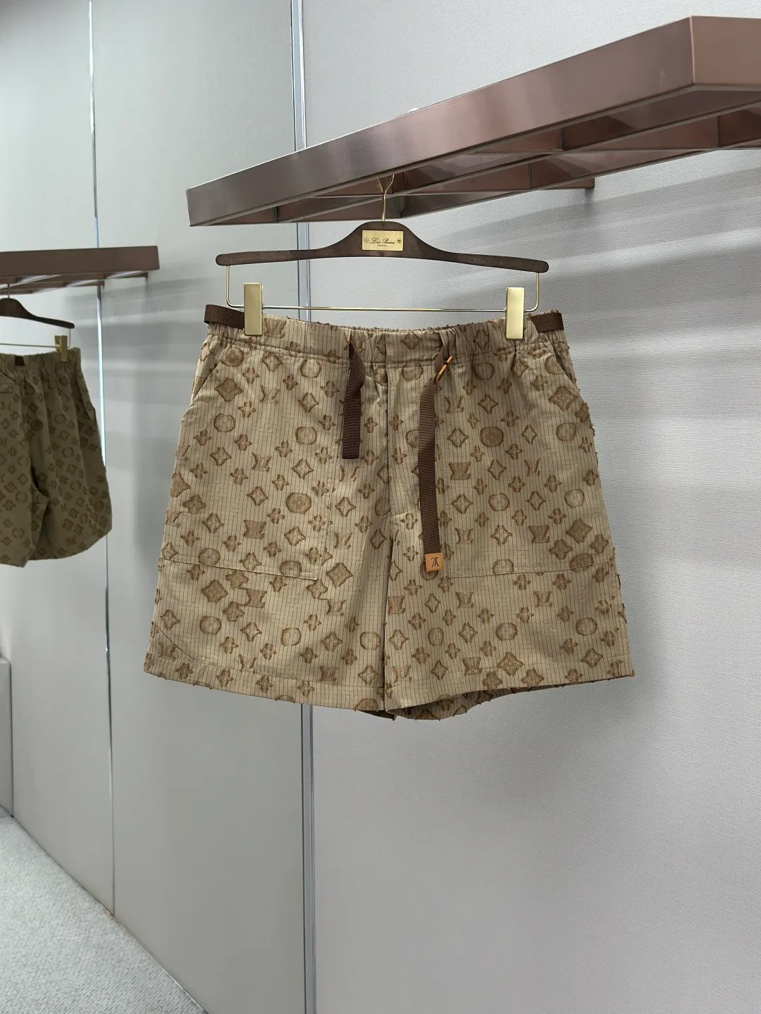 Men's Shorts LOUIS VUITTON 17468323