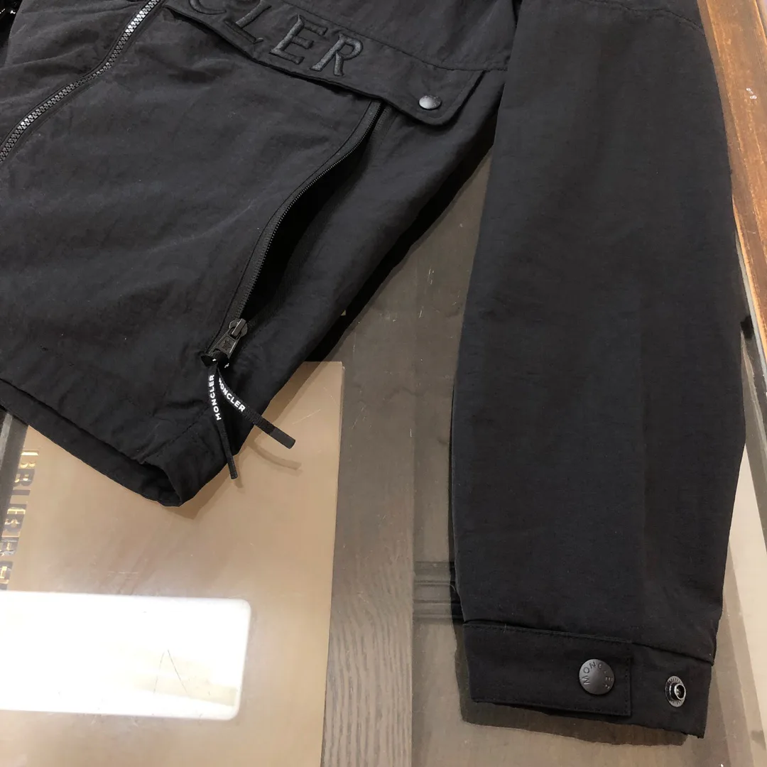 Men's Jackets And Down Jackets MONCLER 17286027
