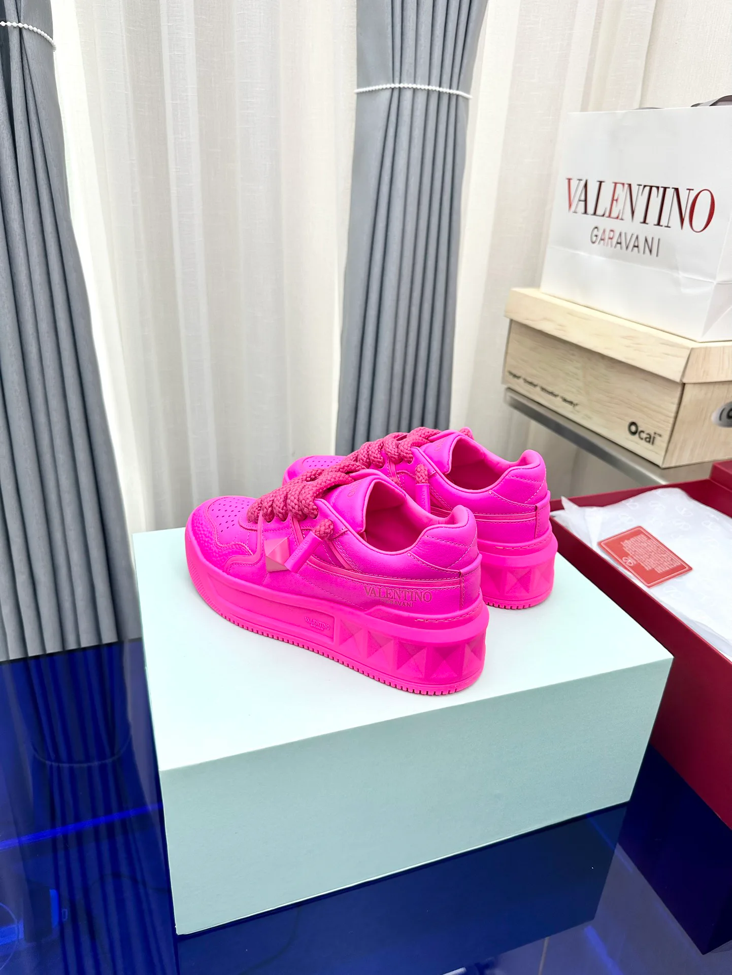 Women's Sneakers VALENTINO 17948609