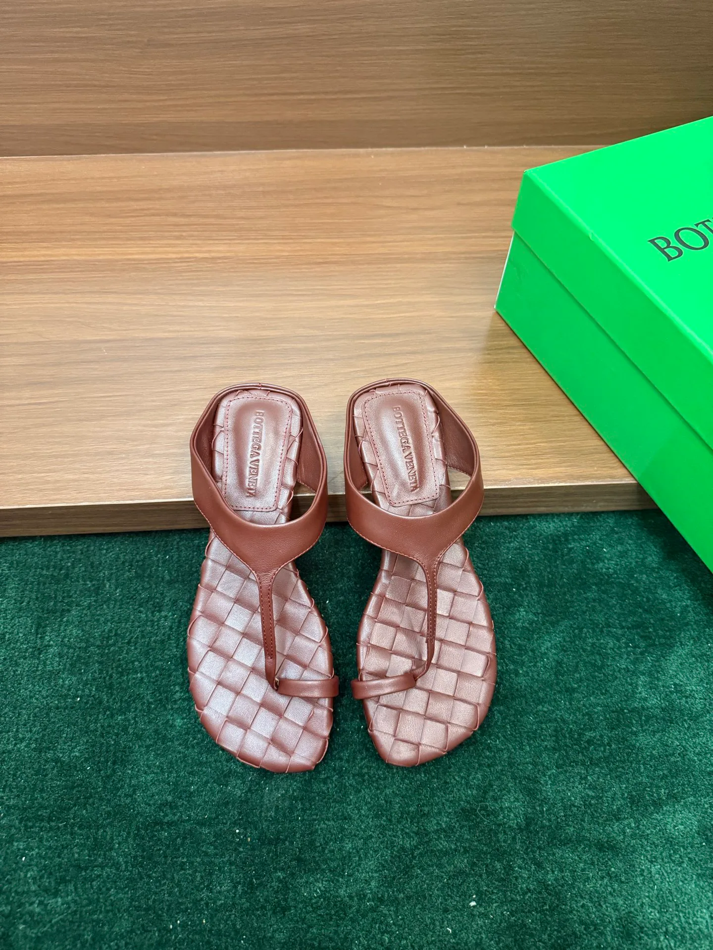 Women's Flip-Flops BOTTEGA VENETA 17816970