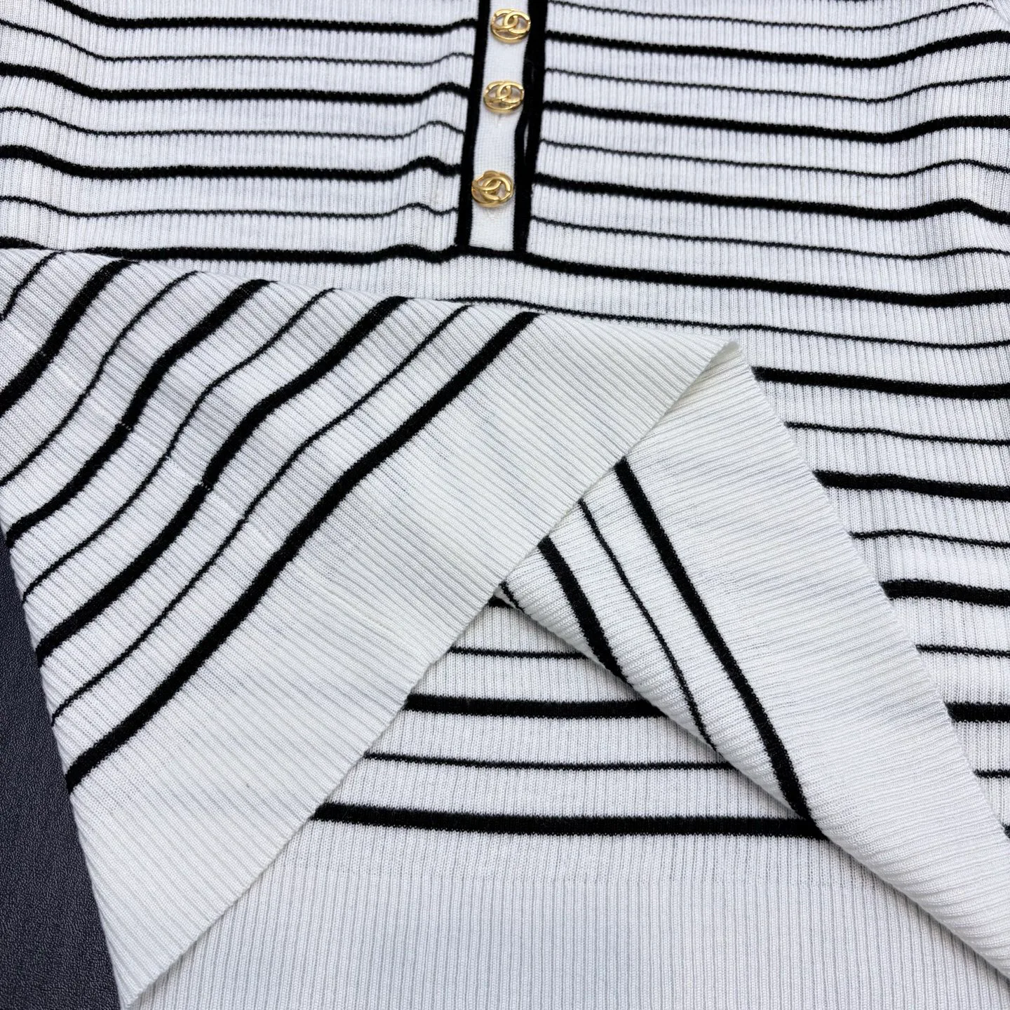Women's Jumpers And Sweaters CHANEL 17737200
