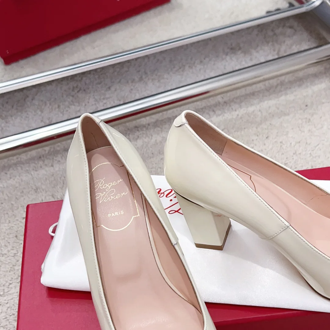 Women's Heels ROGER VIVIER 17550726