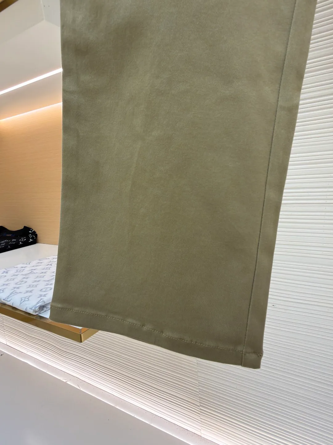 Men's Trousers MONCLER 18309033