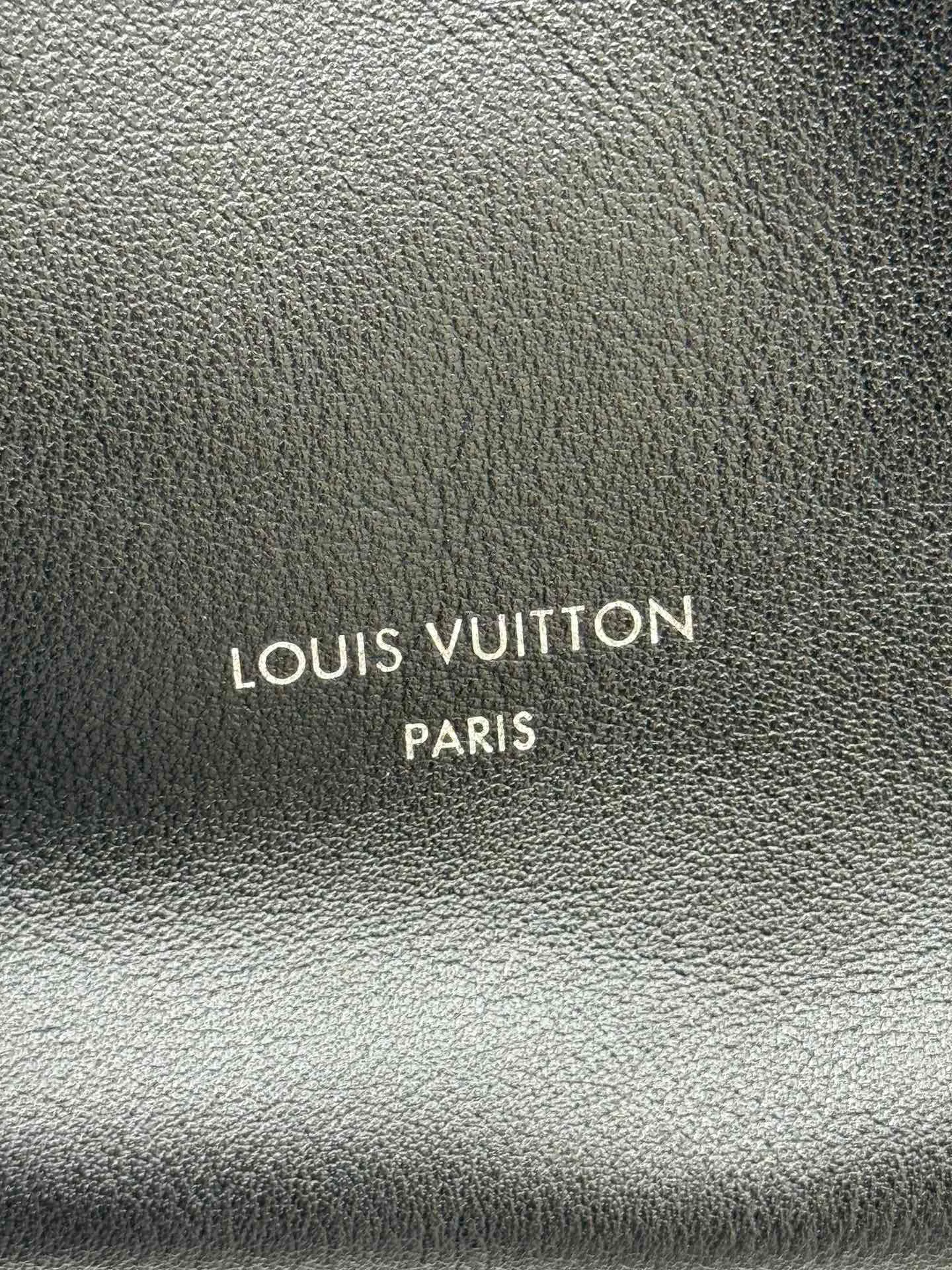 Women's Classic Handbags LOUIS VUITTON 18376382