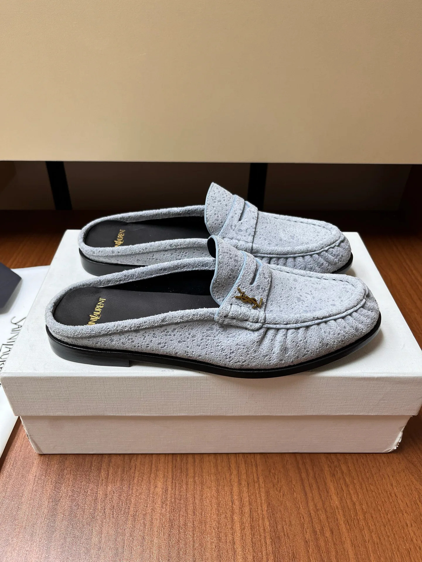 Women's Loafers And Moccasins SAINT LAURENT 18037879