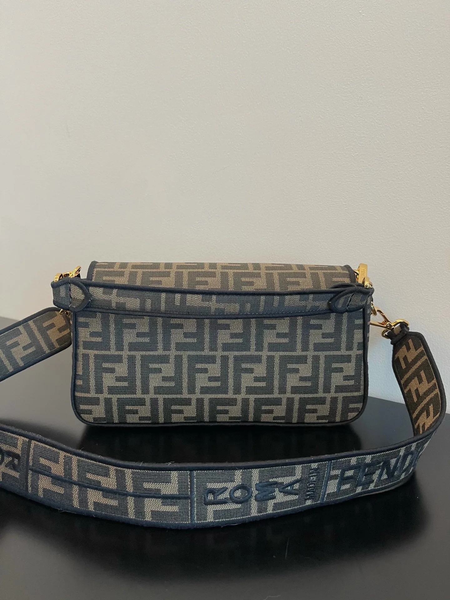 Women's Classic Handbags FENDI 17880627