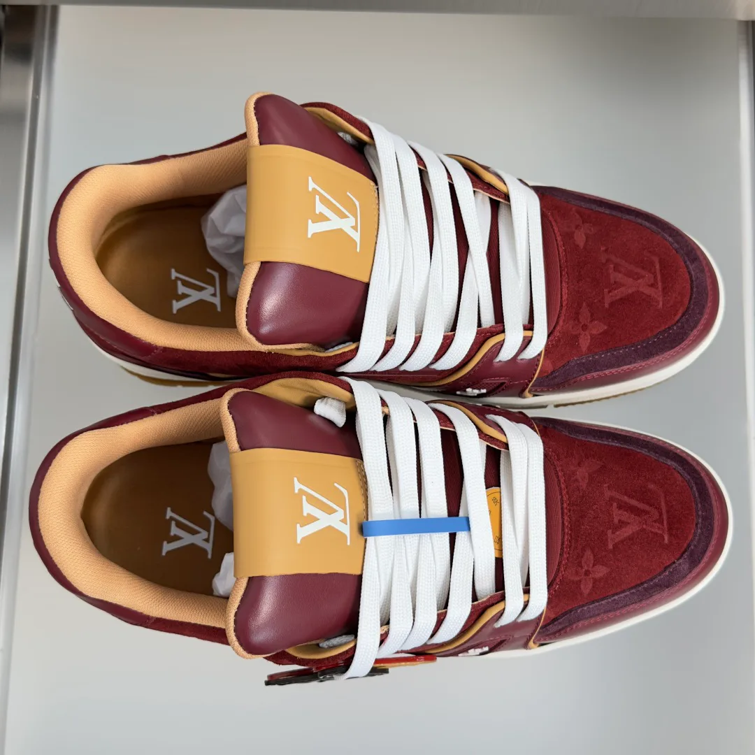 Кроссовки Женские Louis Vuitton 18595352
