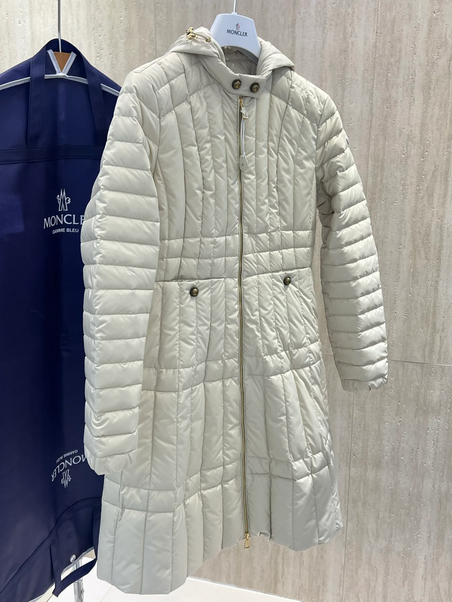 Men's Jackets And Down Jackets MONCLER 18434547