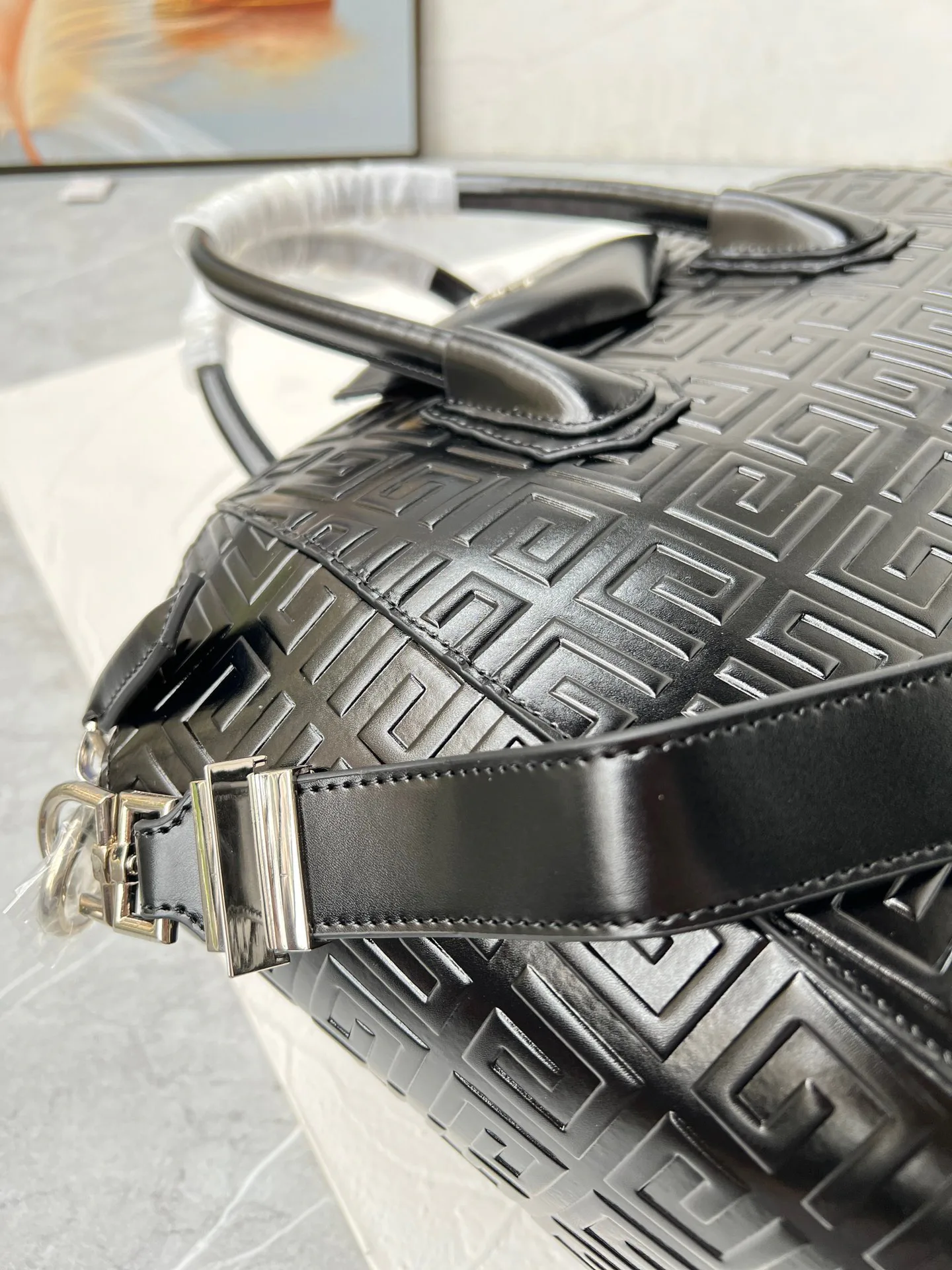 Women's Classic Handbags GIVENCHY 18452639