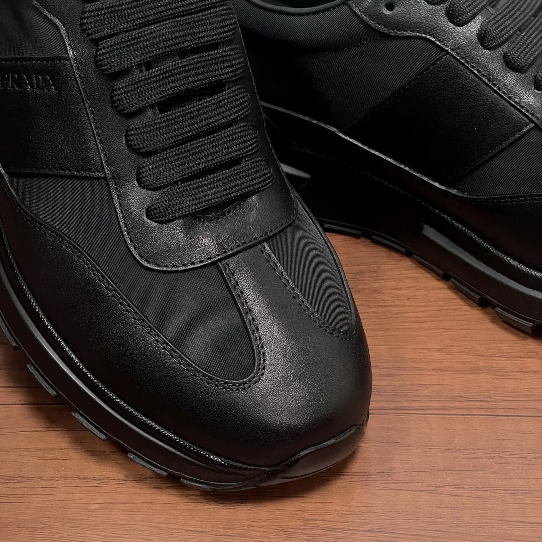 Men's Sneakers PRADA 17542575