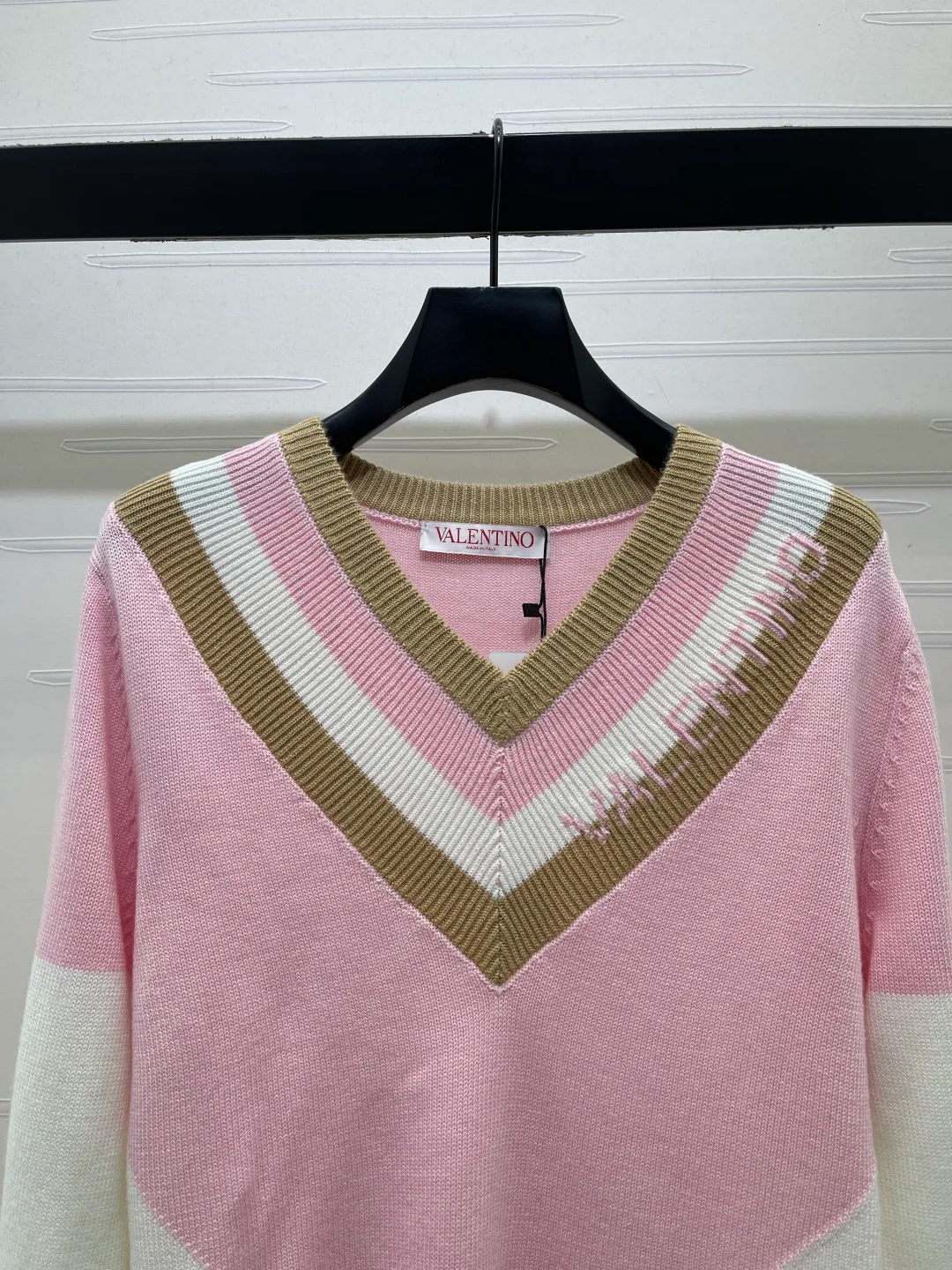 Women's Jumpers And Sweaters VALENTINO 18140972