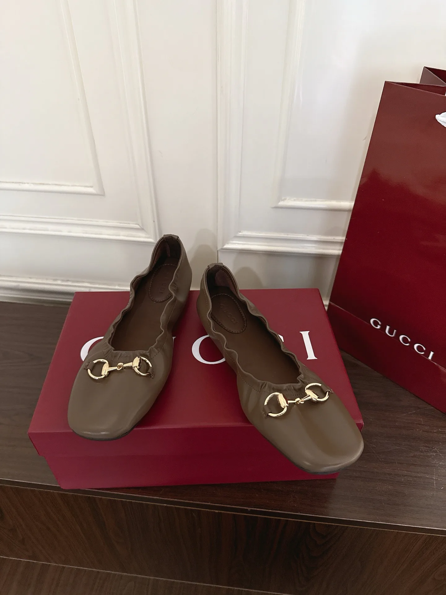 Women's Ballet Flats GUCCI 18135540