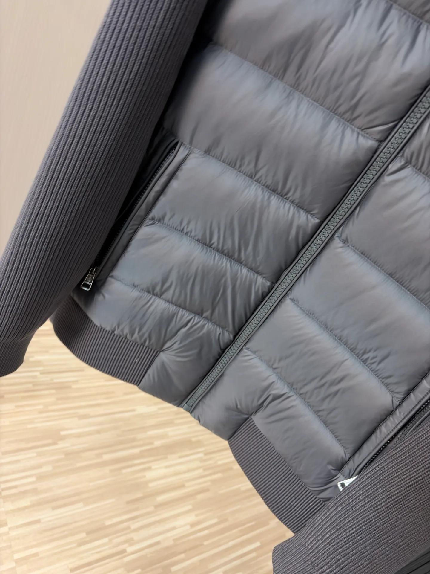 Women's Jackets And Down Jackets MONCLER 18391738