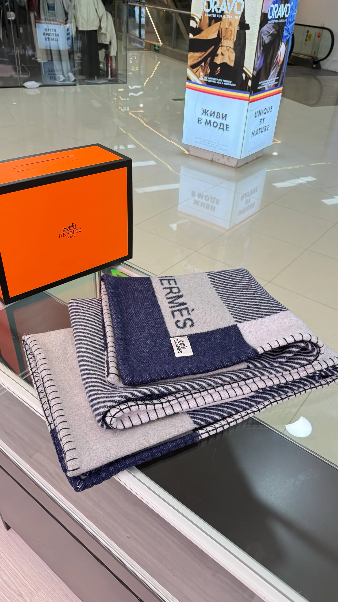 Textiles HERMES 18002653