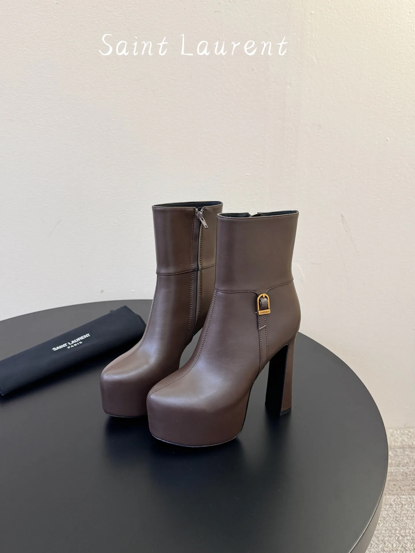 Women's Booties SAINT LAURENT 18241681