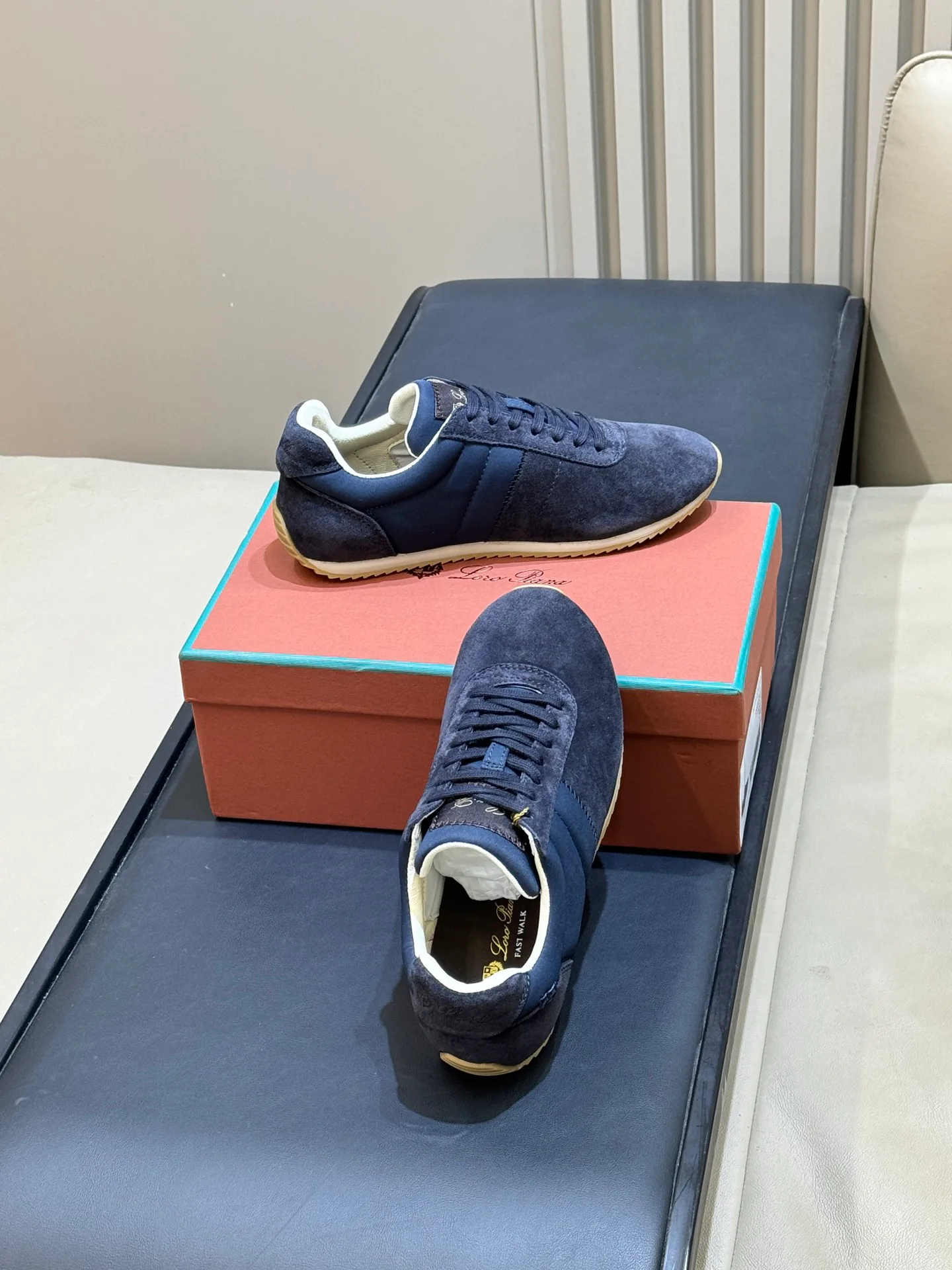 Women's Sneakers LORO PIANA 18073231