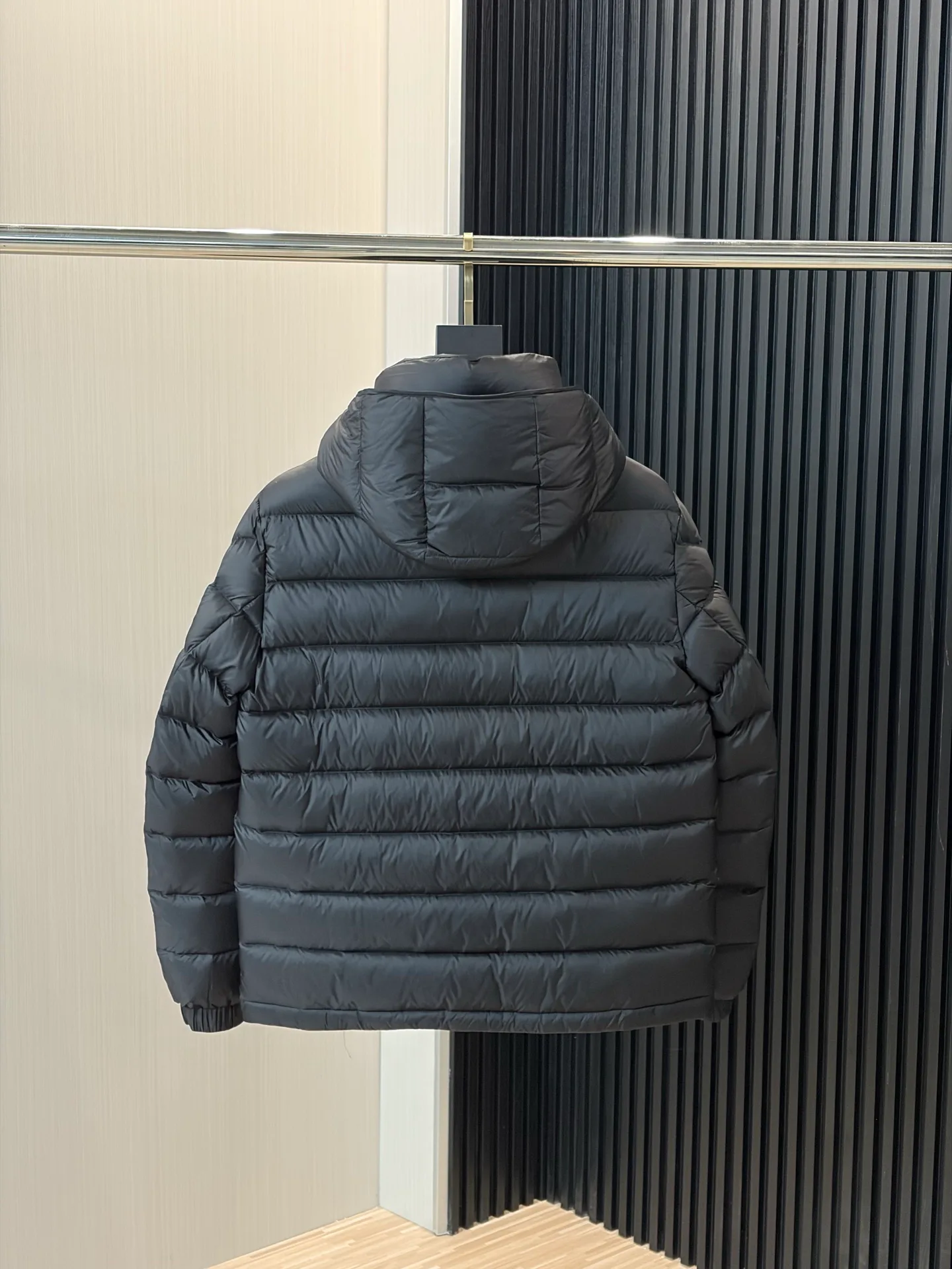 Men's Jackets And Down Jackets MONCLER 18391741