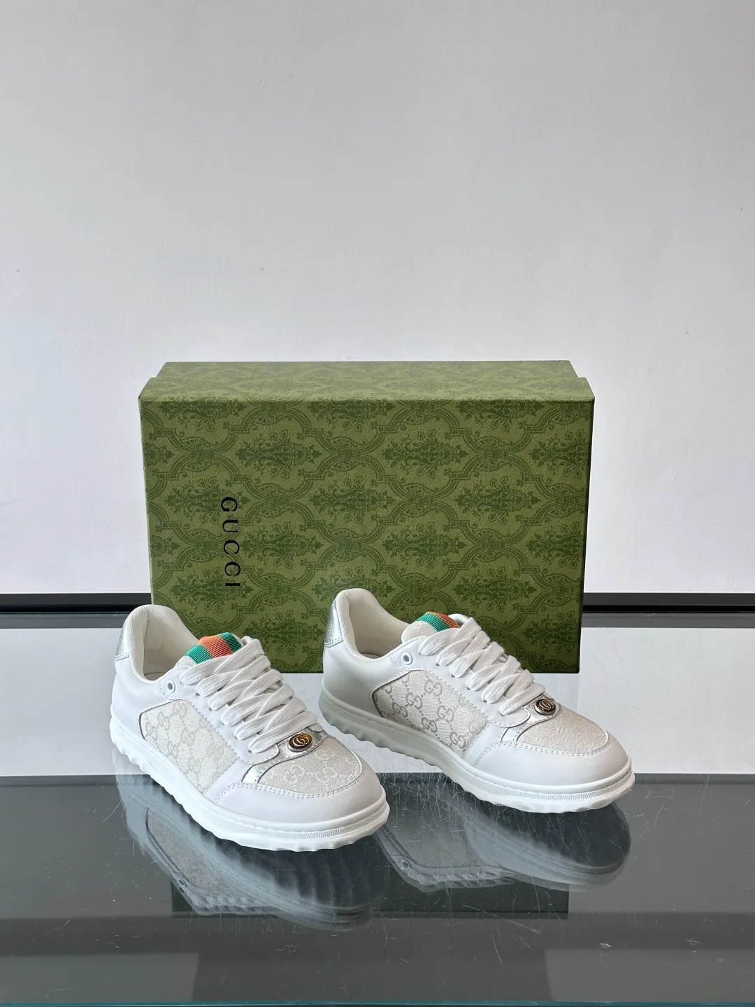 Women's Sneakers GUCCI 17069304
