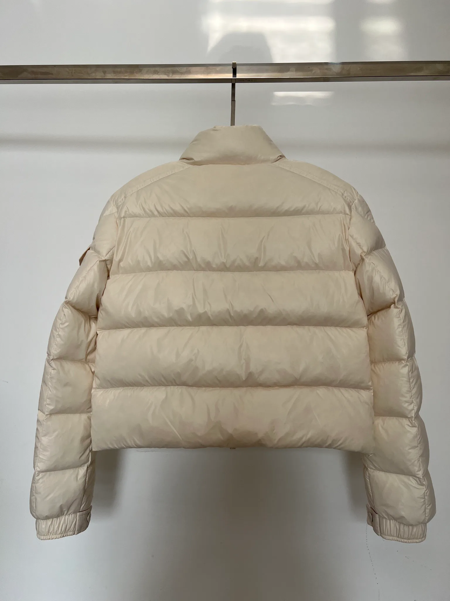 Women's Jackets And Down Jackets MONCLER 18416137