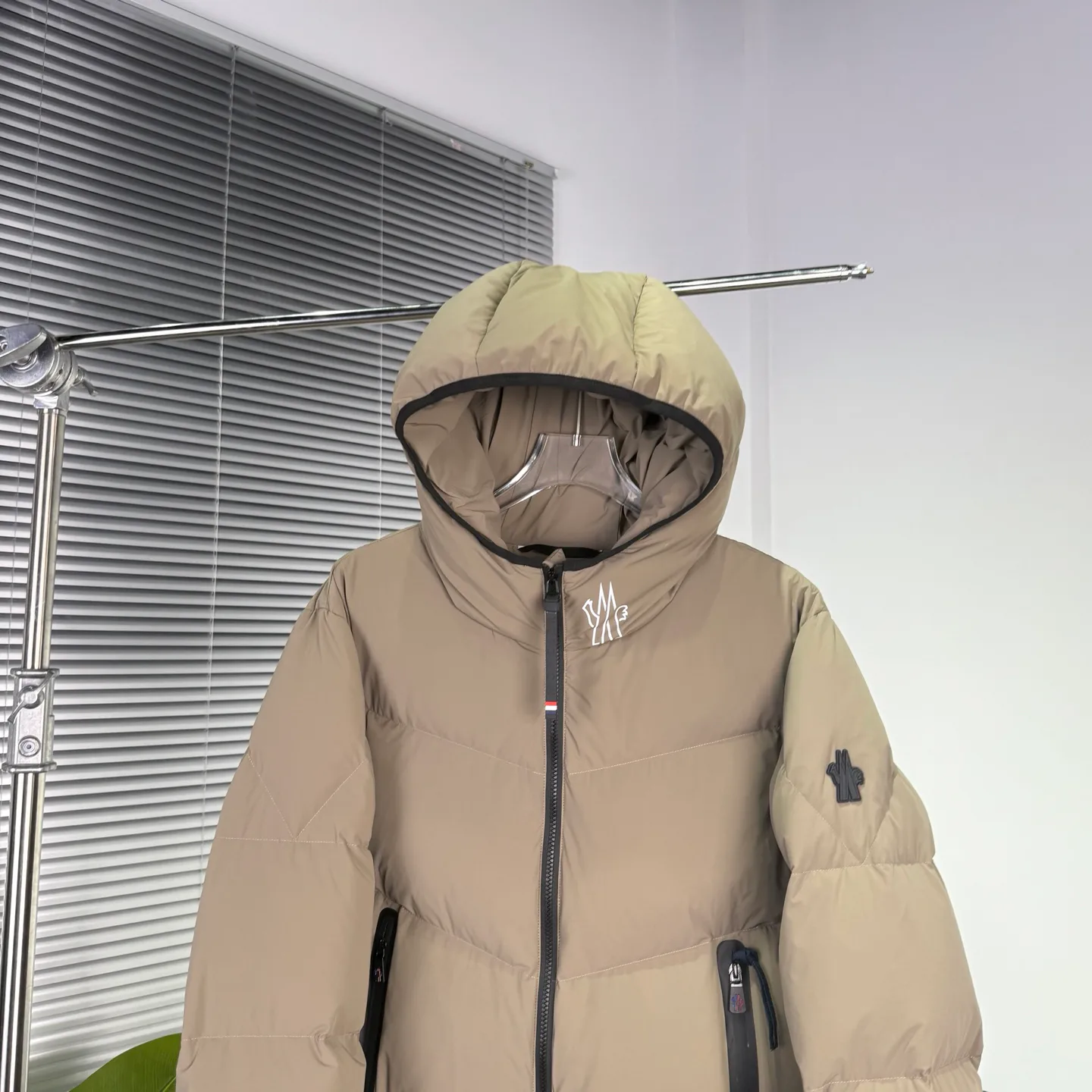 Men's Jackets And Down Jackets MONCLER 18415693