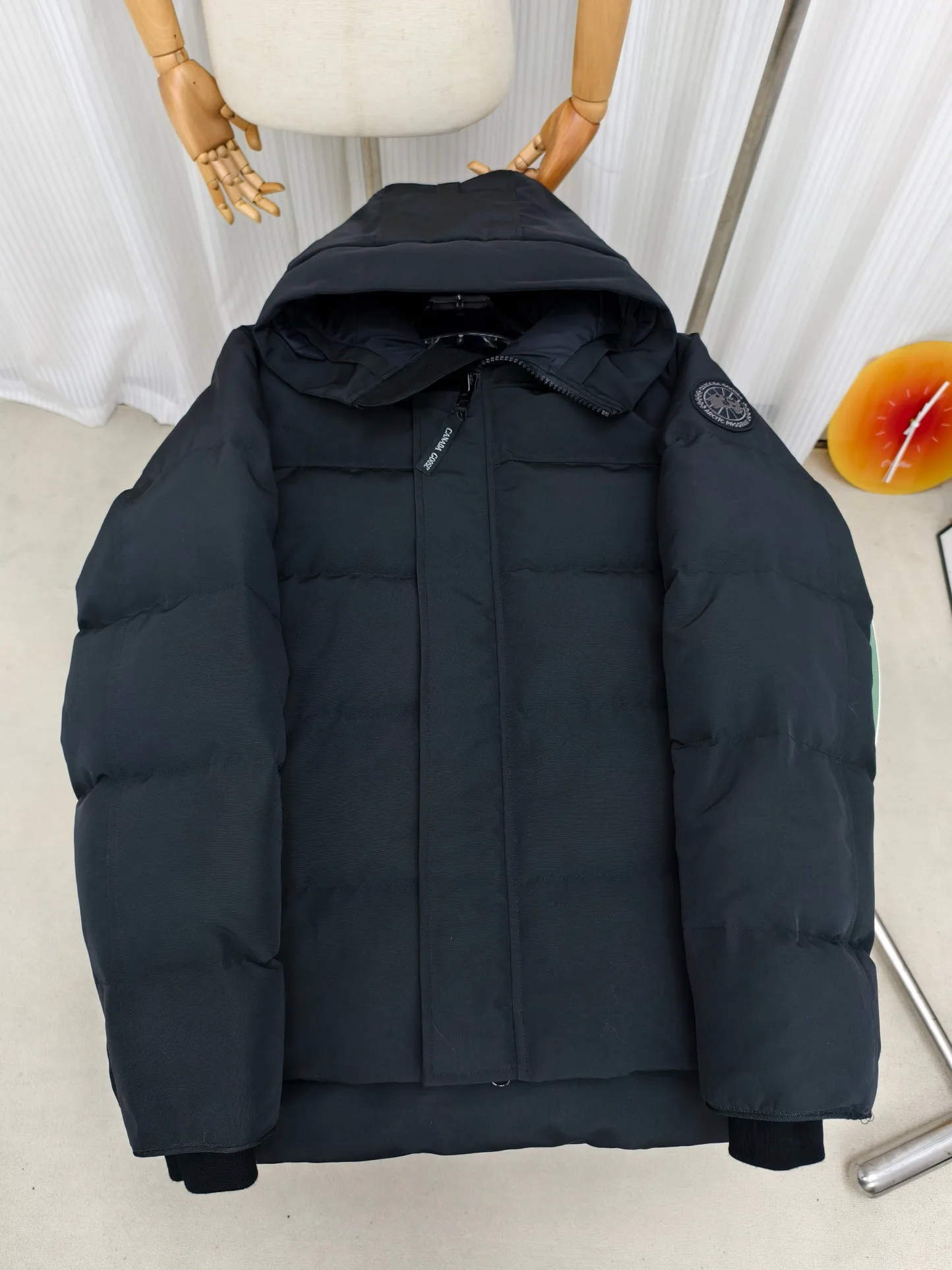 Куртки И Пуховики Мужские Canada Goose 18684532
