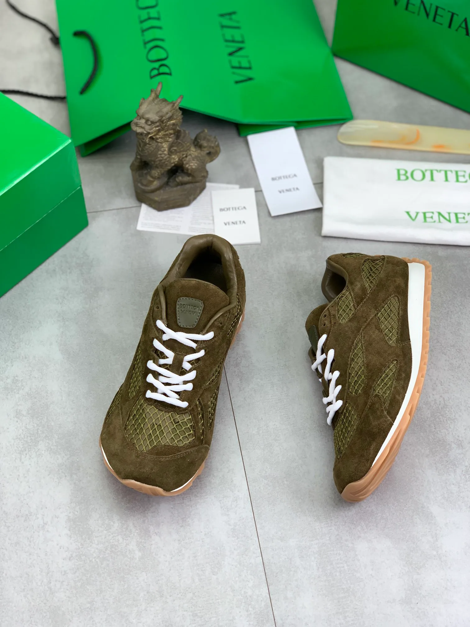 Women's Sneakers BOTTEGA VENETA 18365184