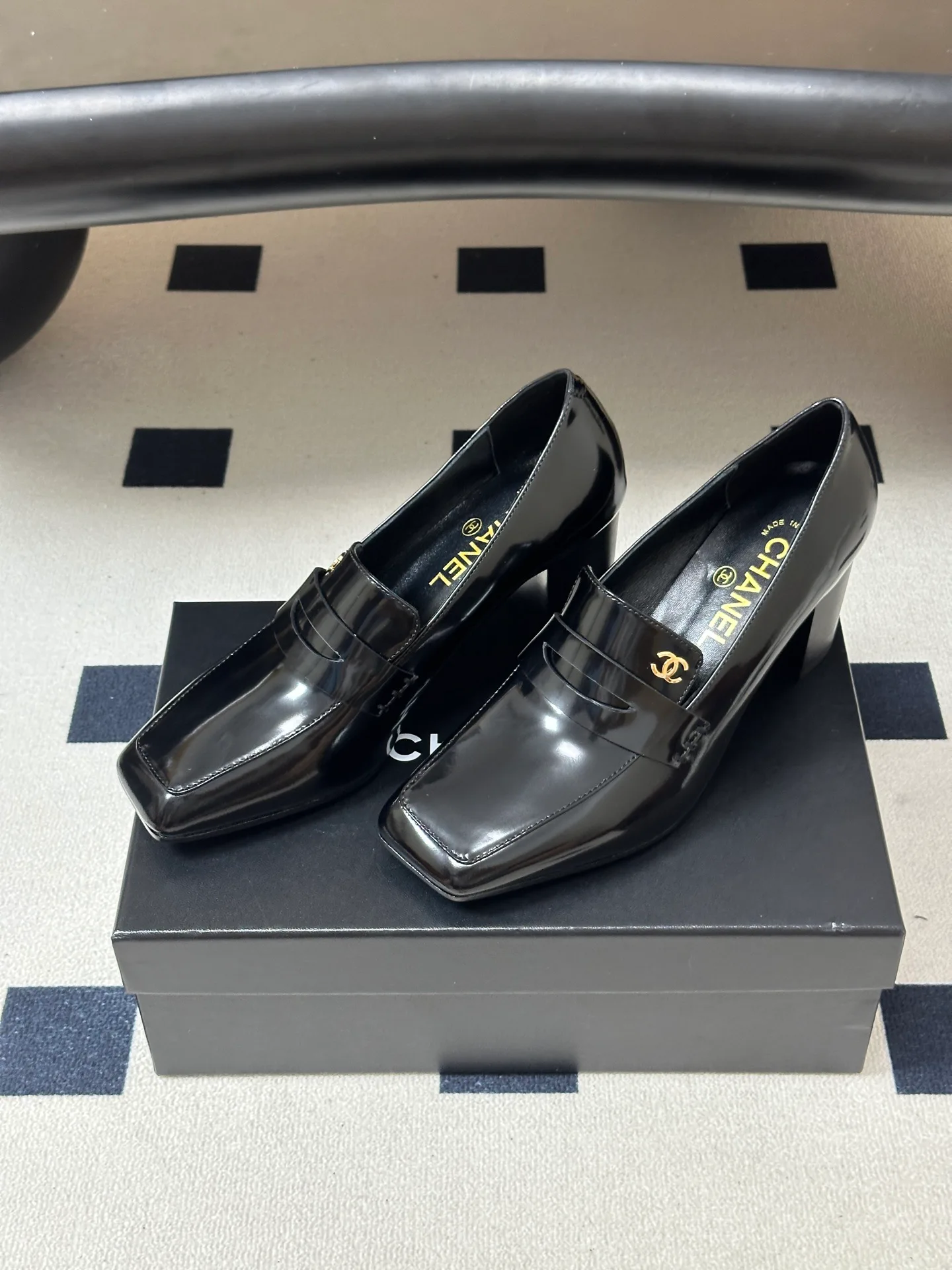 Women's Loafers And Moccasins CHANEL 18049688