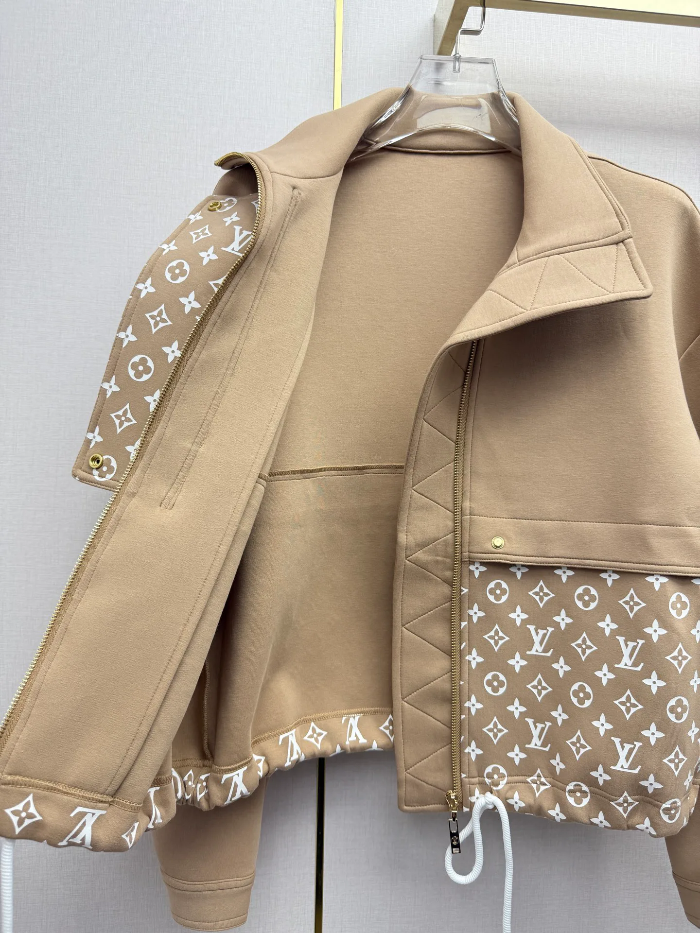 Women's Jackets And Down Jackets LOUIS VUITTON 17829227