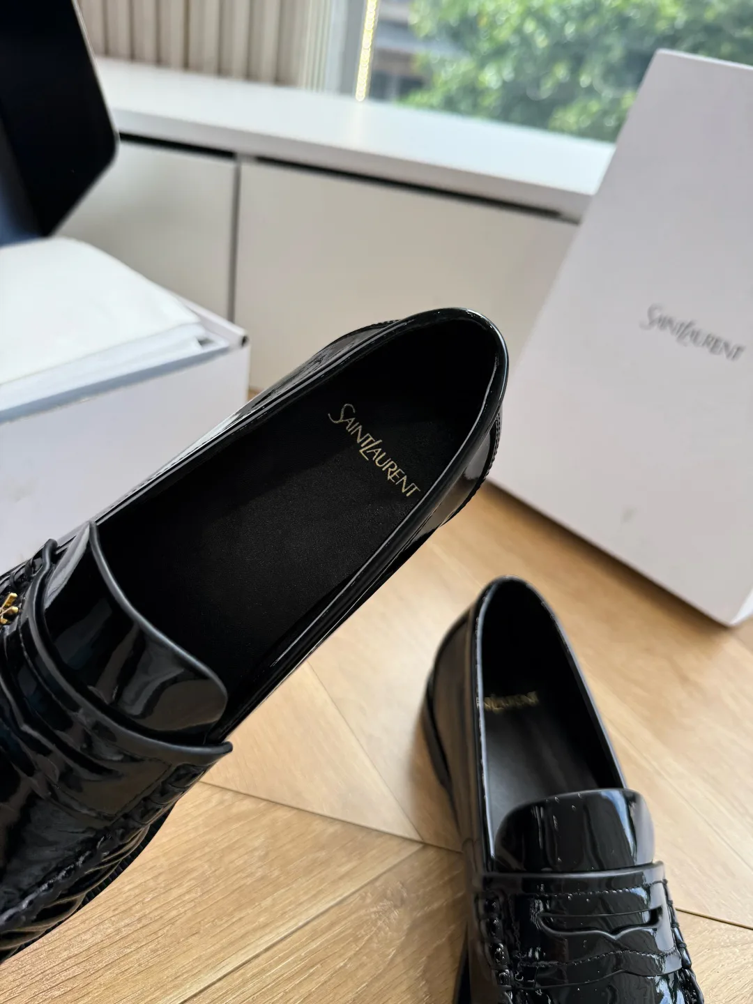 Women's Loafers And Moccasins SAINT LAURENT 17569103