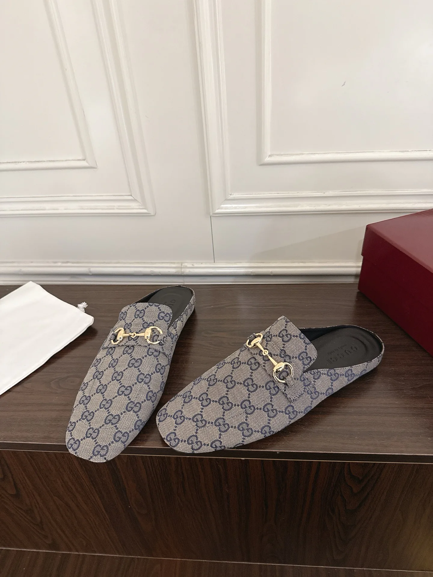 Women's Mules And Clogs GUCCI 17956789