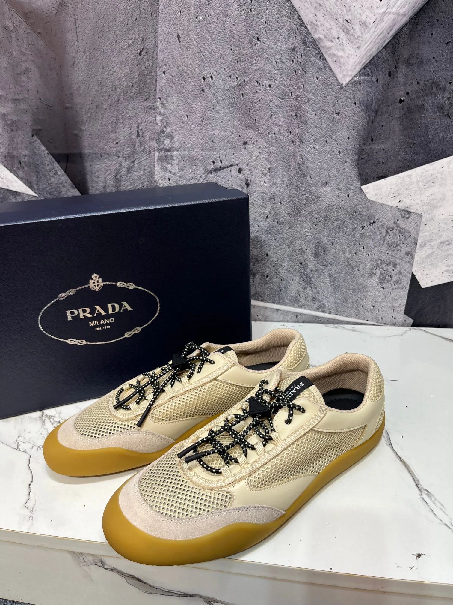 Men's Sneakers PRADA 17955456
