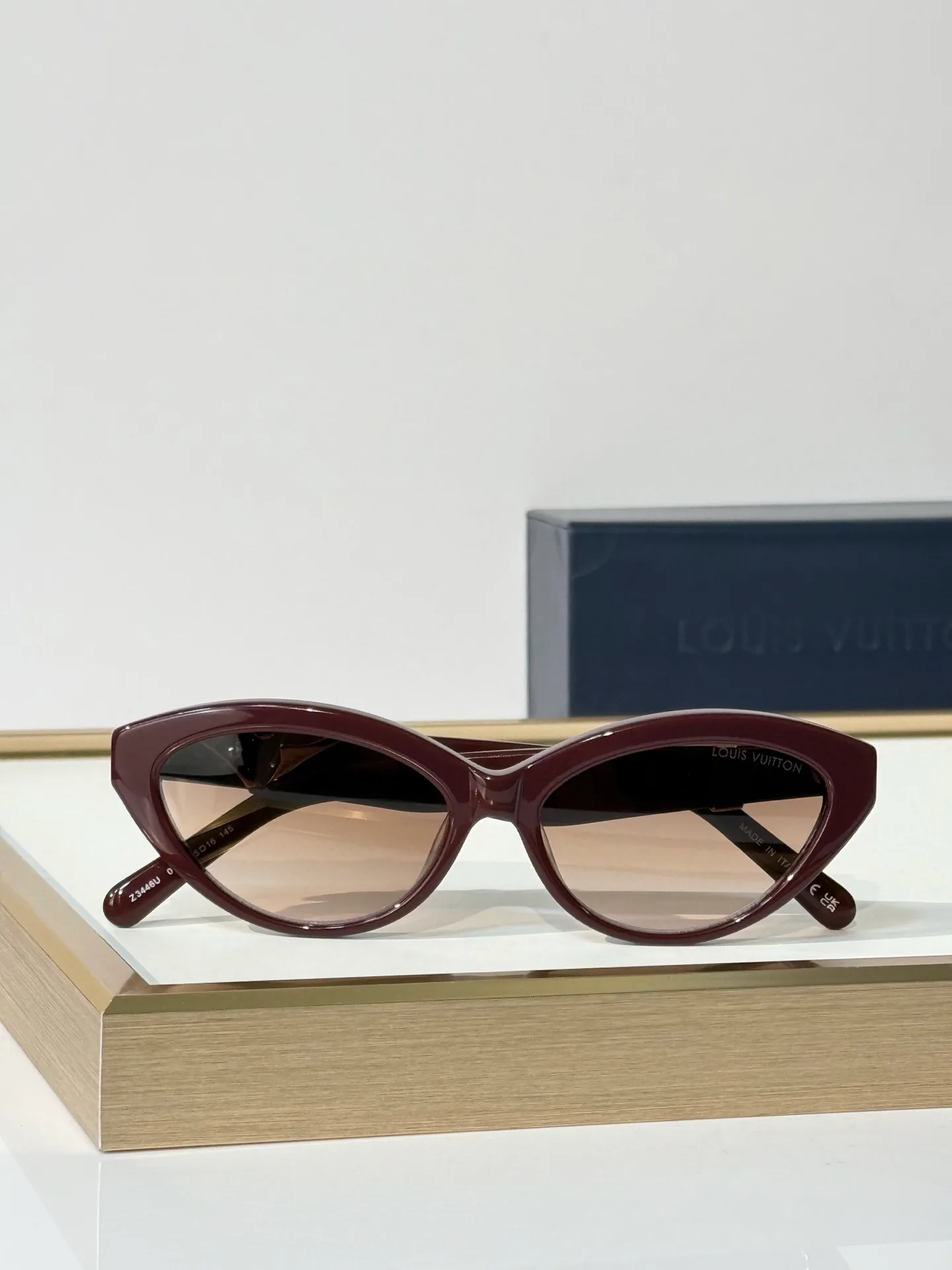 Glasses LOUIS VUITTON 18117697