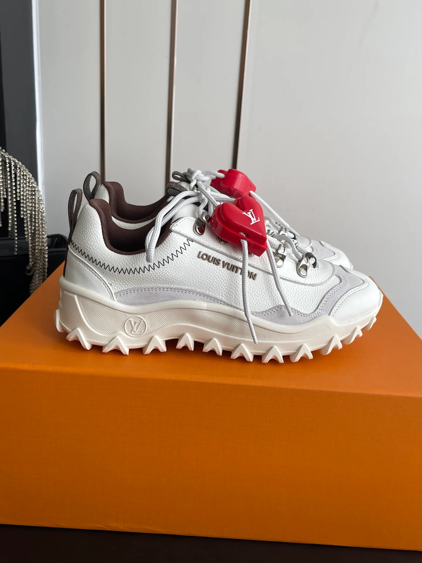 Women's Sneakers LOUIS VUITTON 17554381