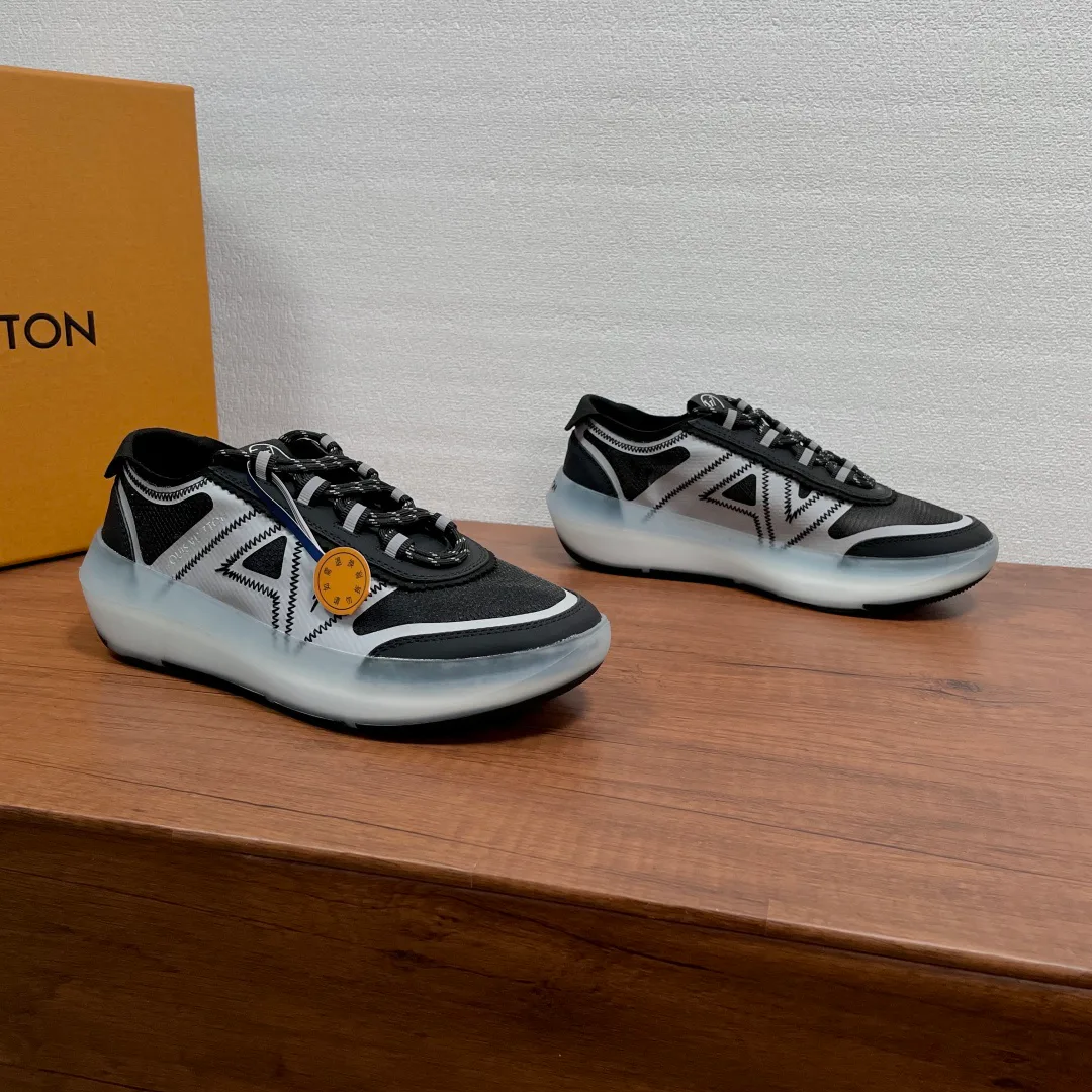Women's Sneakers LOUIS VUITTON 17542558