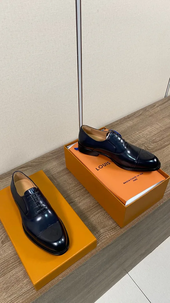 Men's Loafers And Dress Shoes LOUIS VUITTON 18193974