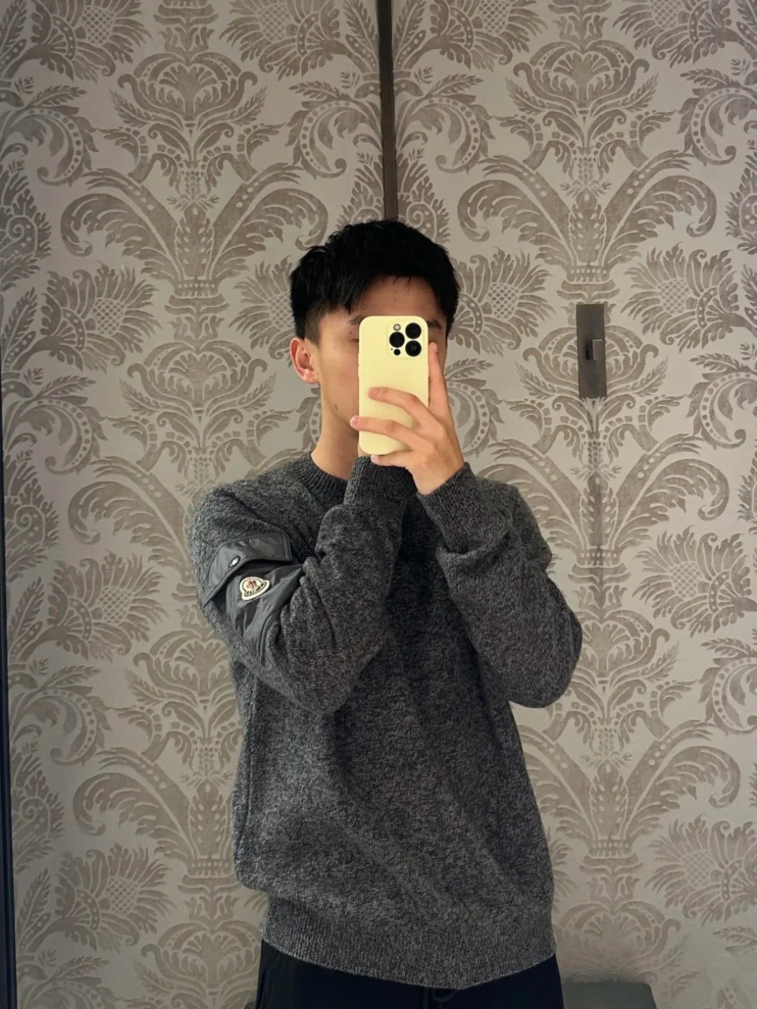 Men's Jumpers And Sweaters MONCLER 17480532