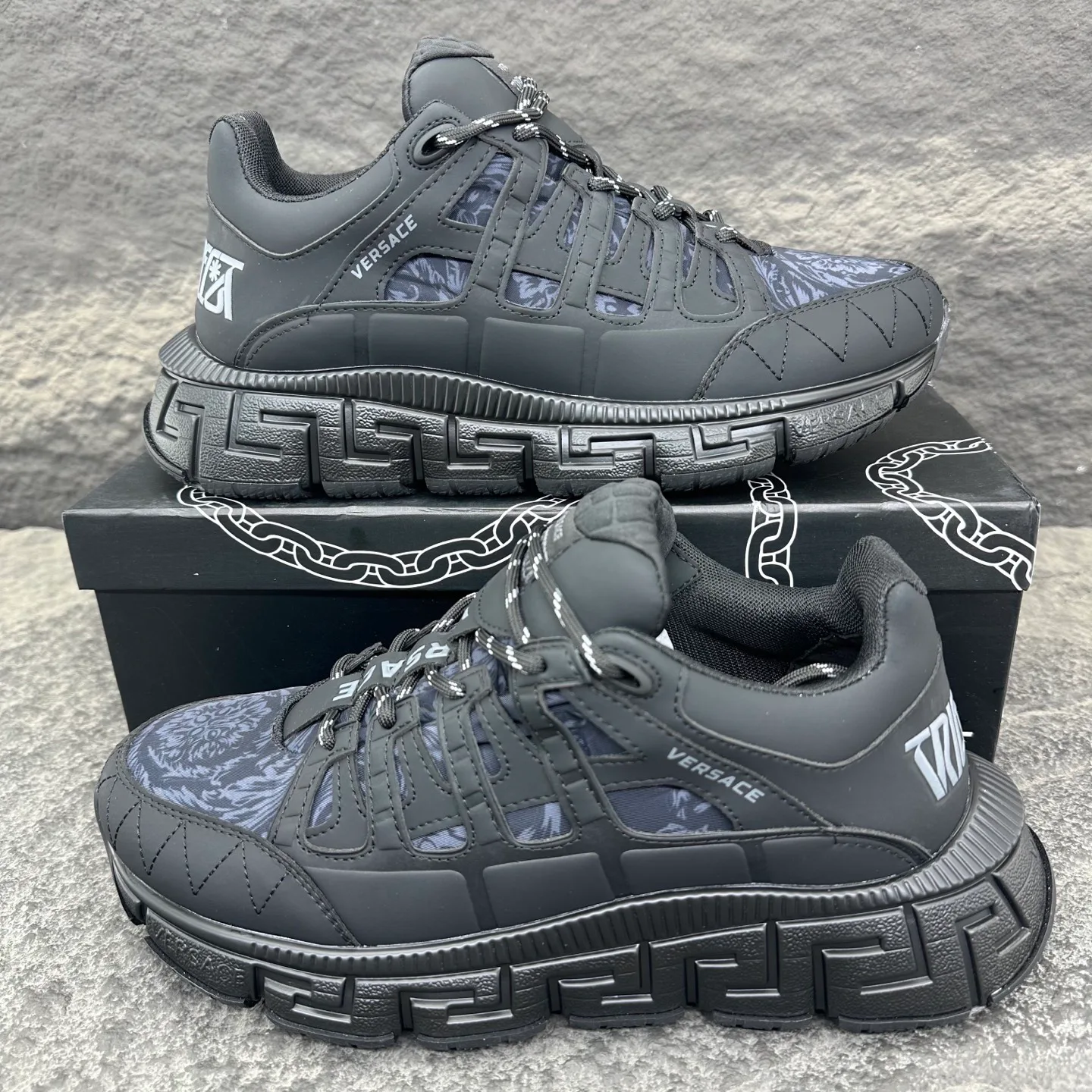 Men's Sneakers VERSACE 18154141