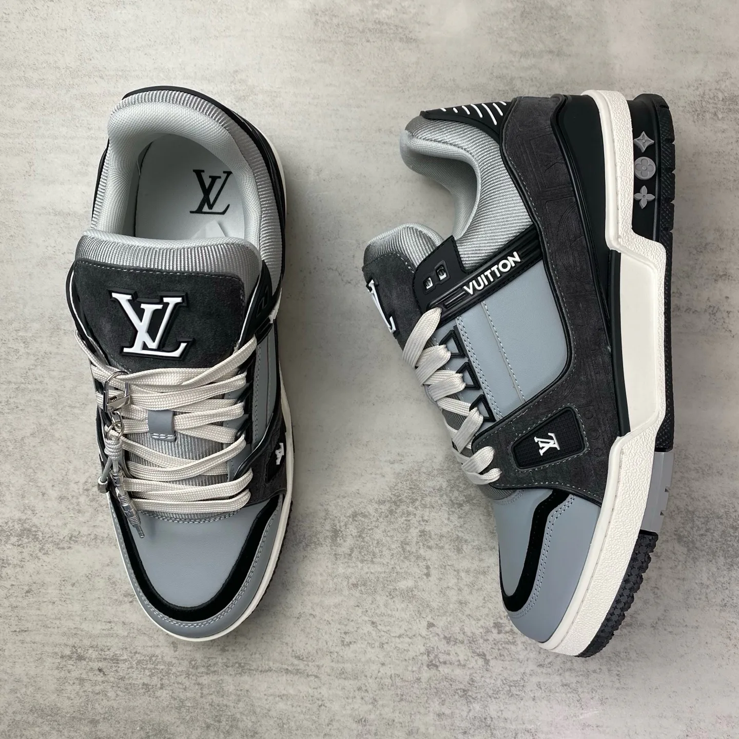 Women's Sneakers LOUIS VUITTON 17961752